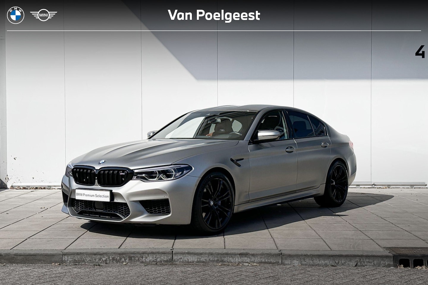 BMW 5-serie - Sedan M5 Harman Kardon Audio / Laser Lampen / Auto-pilot / 4 zone Airco / Comfort Access / - AutoWereld.nl