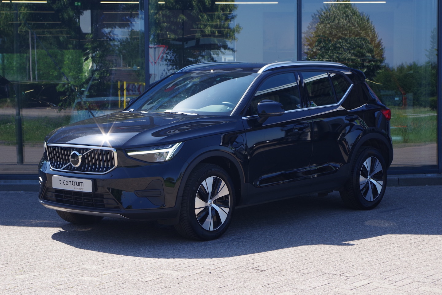 Volvo XC40 - 1.5 T4 Plug-in Hybrid 211 PK Core Bright PHEV, Adap. Cruise Control, Stoelverwarming, Carp - AutoWereld.nl