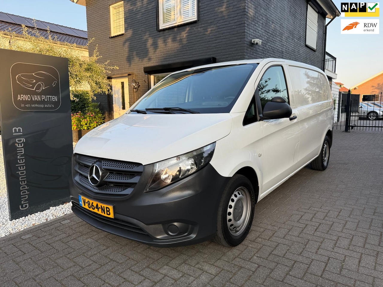 Mercedes-Benz Vito - 114 CDI Automaat - 3 zits - Airco - Trekhaak - AutoWereld.nl