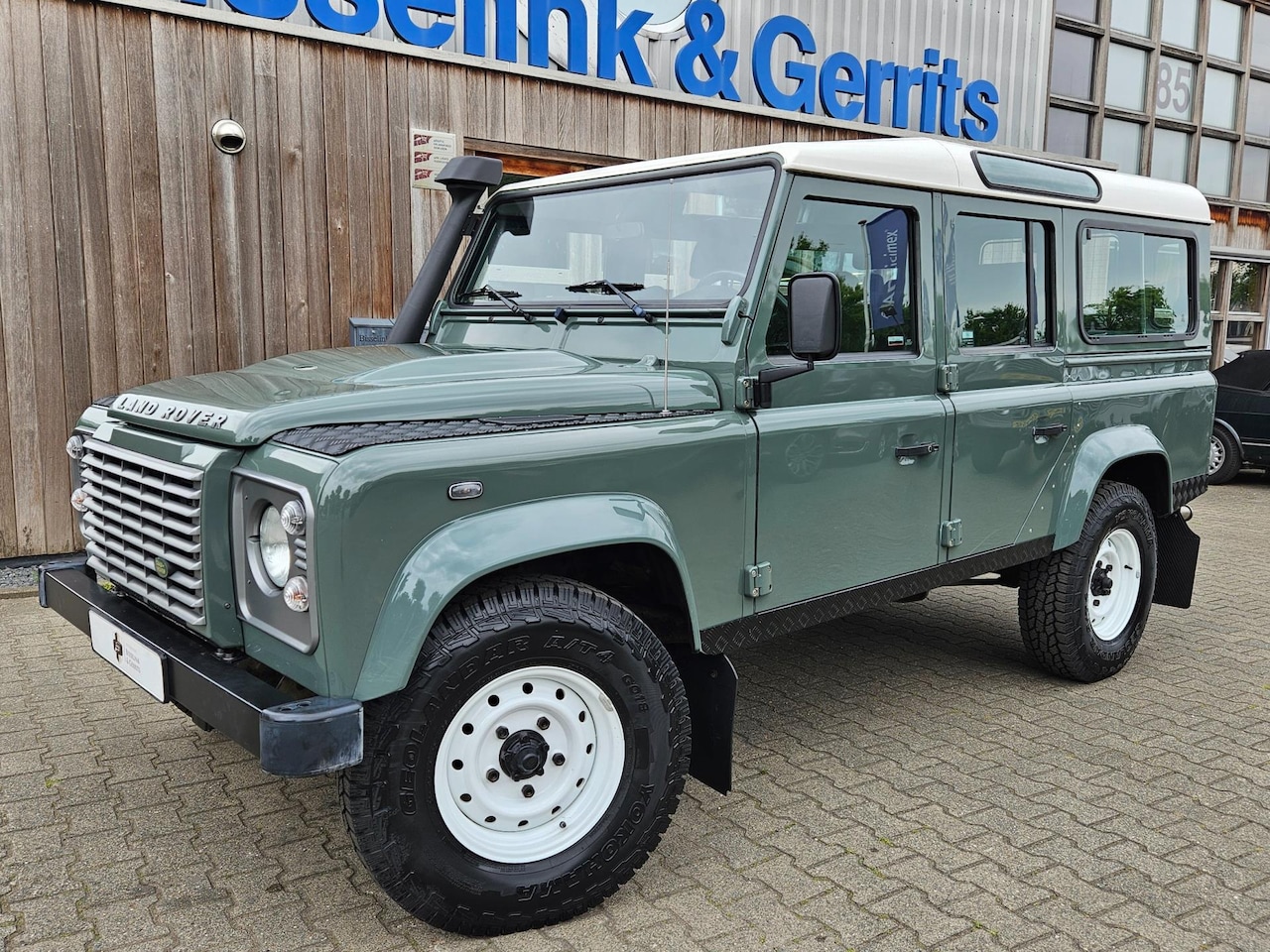 Land Rover Defender 110 - 2.4 TD SW SE 5-zits - AutoWereld.nl
