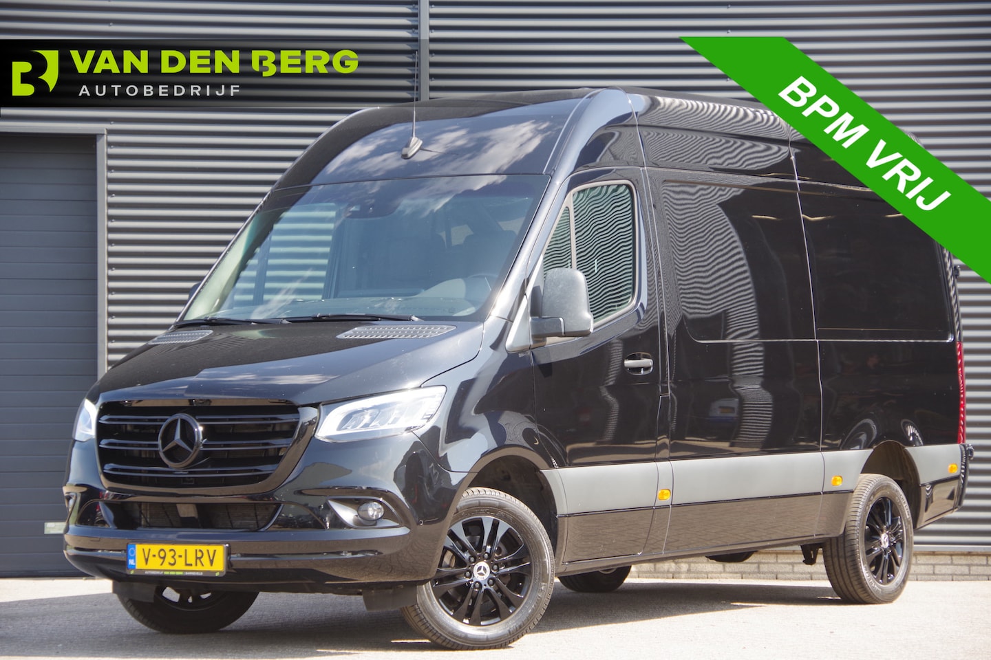 Mercedes-Benz Sprinter - 317 1.9 CDI L2H2 RWD AUT, LED, MBUX 10'', ADAPT. CRUISE, STANDKACHEL, CAMERA, MISTLAMPEN, - AutoWereld.nl