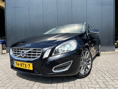 Volvo V60 - 1.6 T3 Summum Leder/Navi/18'Lmv/GehOnderh/Nap