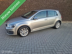 Volkswagen Golf - 1.2 TSI Highline|PDC|StoelVerw|Airco|Netjes|