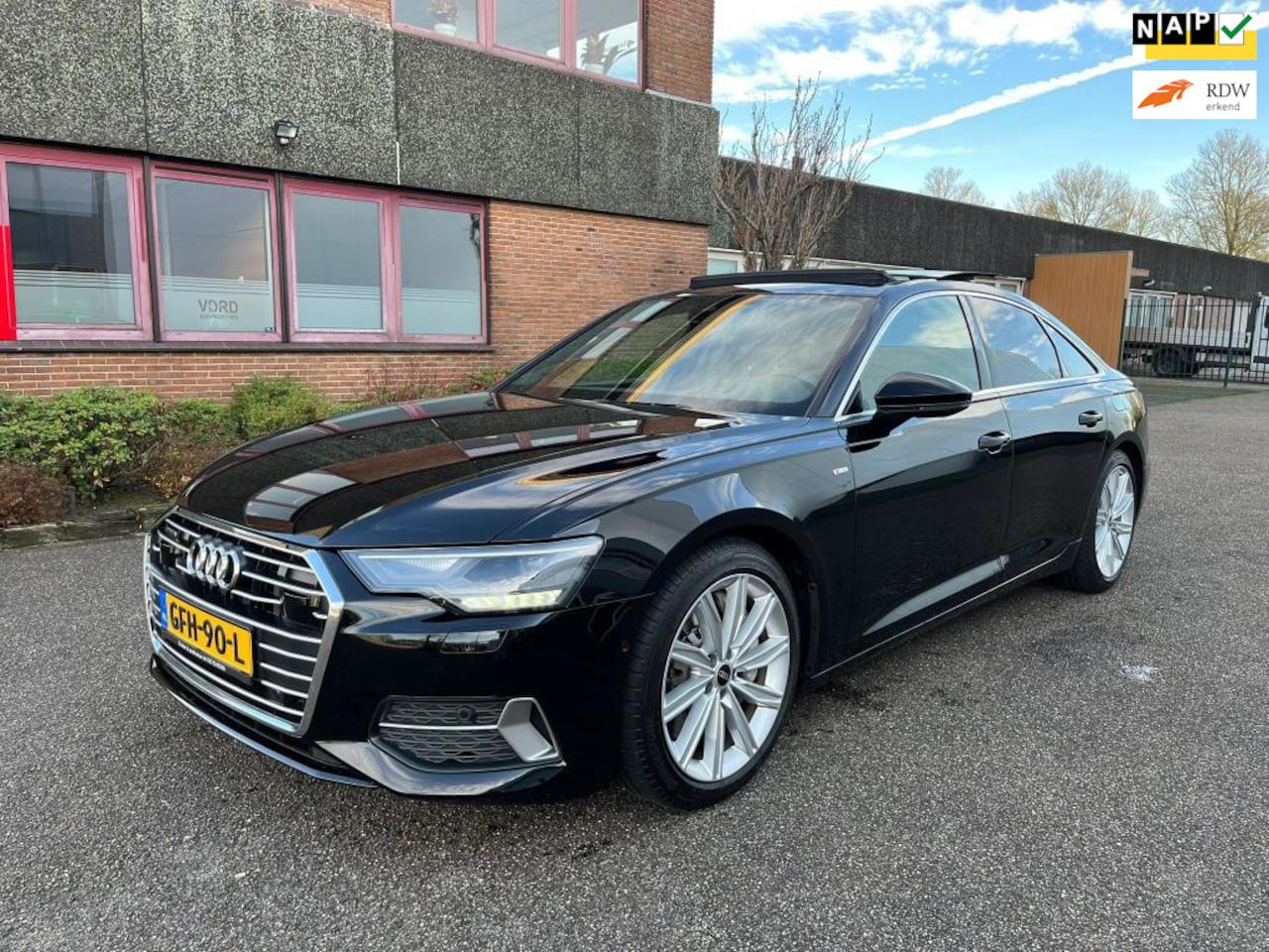 Audi A6 Limousine - 50 TFSI e quattro S edition Limo Pano Head-Up Dealerauto - AutoWereld.nl