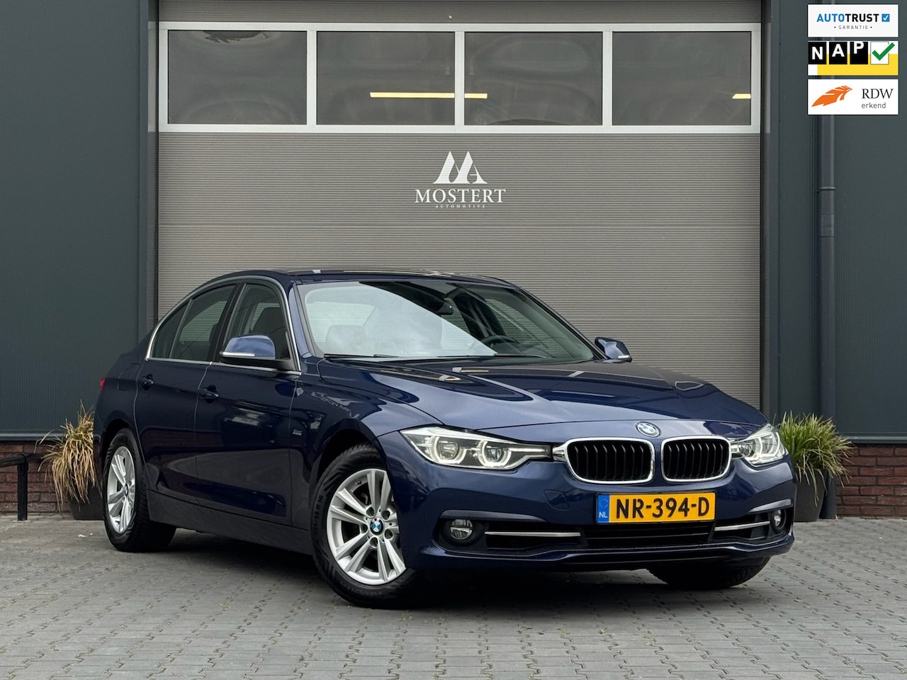 BMW 3-serie - 318i/136pk Executive Automaat|2017|NAP|Sportstoel|Navi|PDC|Cruise|Led|16" LMV - AutoWereld.nl