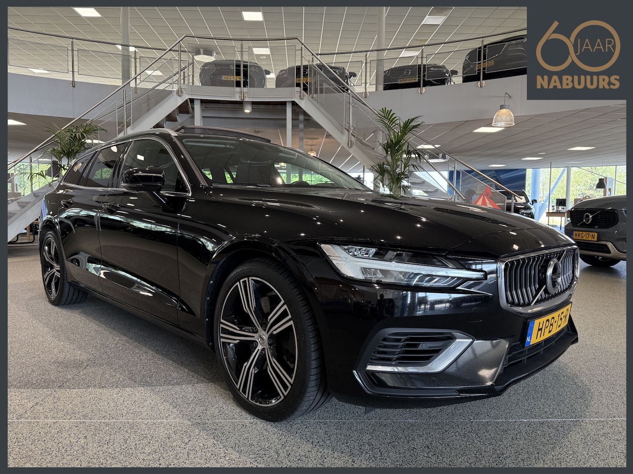 Volvo V60 - 2.0 T6 Recharge AWD Inscription 2.0 T6 Recharge AWD Inscription, Pano, Adaptive, HUD, 360cam - AutoWereld.nl