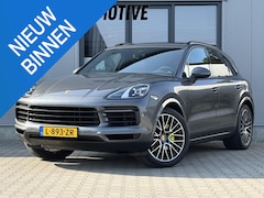 Porsche Cayenne - 3.0 E-Hybrid 462 pk | Sportuitlaat | Panorama | Trekhaak | Leder dashboard