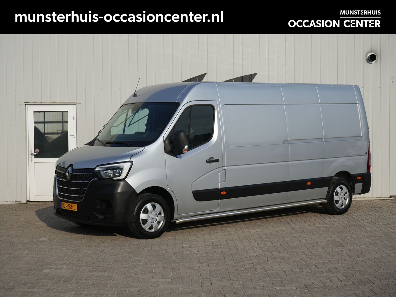 Renault Master - T35 2.3 dCi 150 L3H2 Energy - Achteruitrijcamera - Trekhaak - Sidebars - AutoWereld.nl