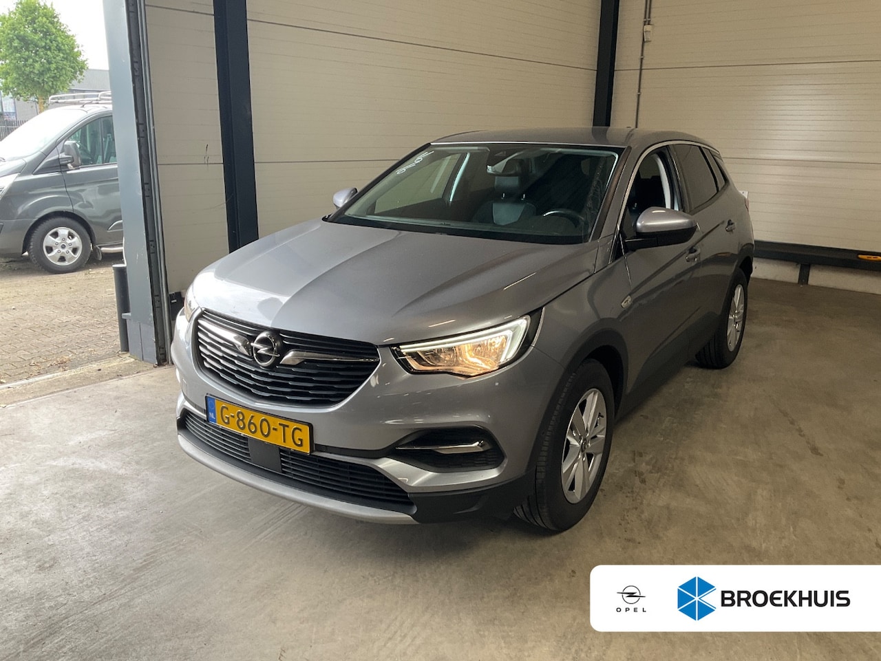 Opel Grandland X - 1.6 Turbo Business Executive 1ste eigenaar | Dealer onderhouden | 1600 kg trekvermogen | C - AutoWereld.nl
