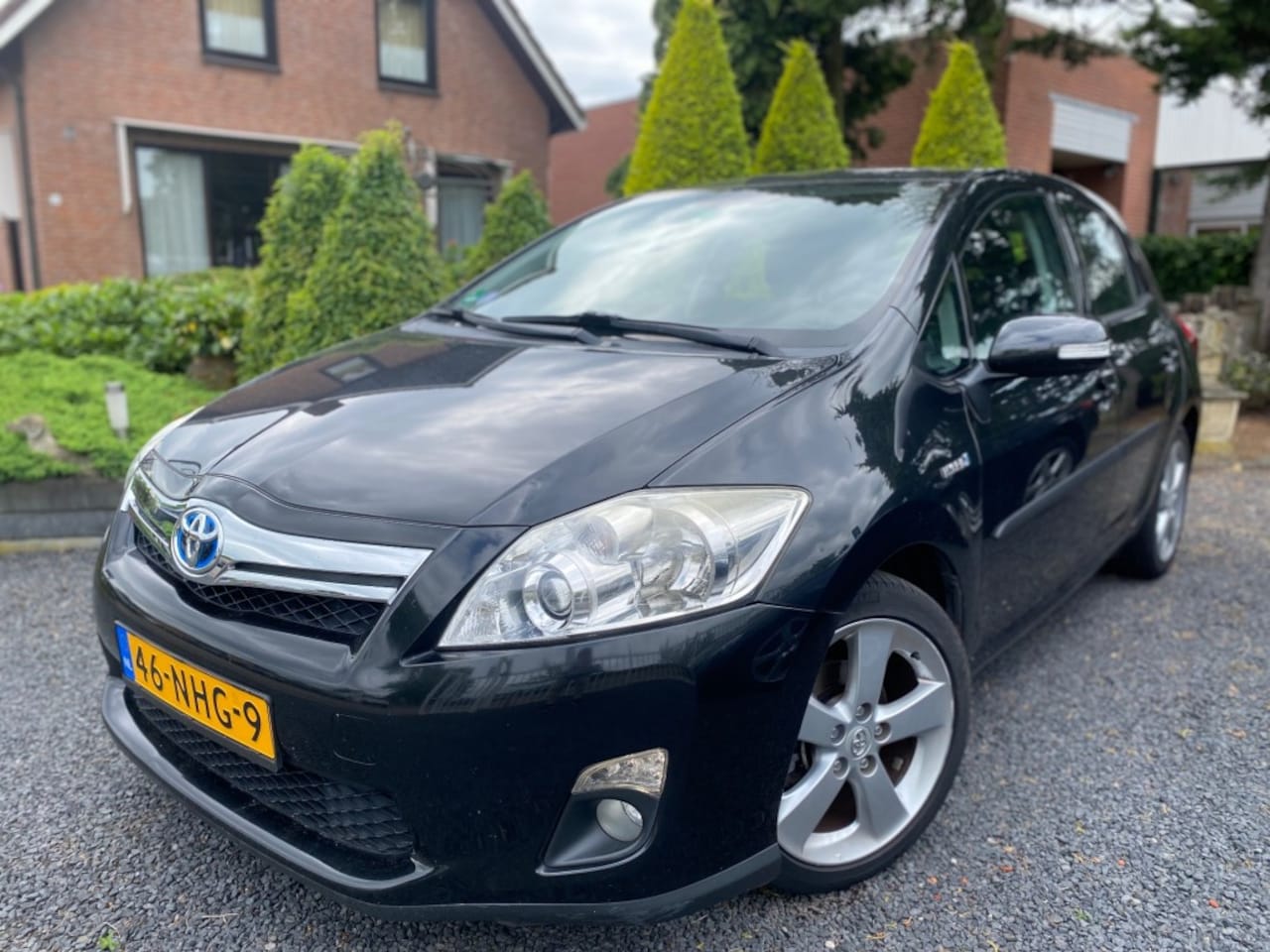 Toyota Auris - 1.8 FULL HYBRID DYN. Volledig dealeronderhouden!! Camera ECC Trekhaak Keyless - AutoWereld.nl