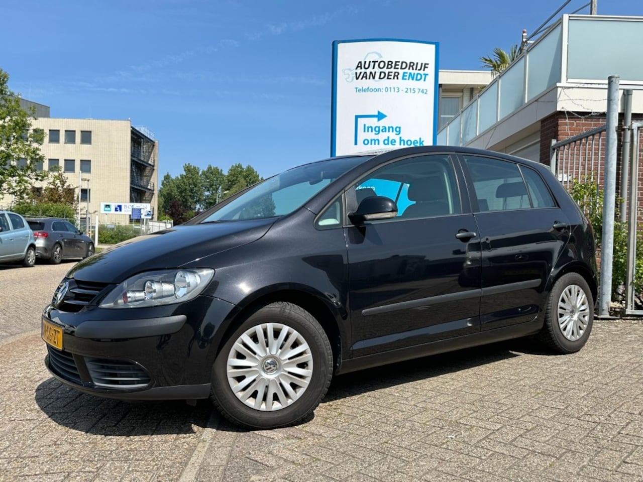 Volkswagen Golf - 1.6 FSI Comfortline Business  Trekhaak - AutoWereld.nl