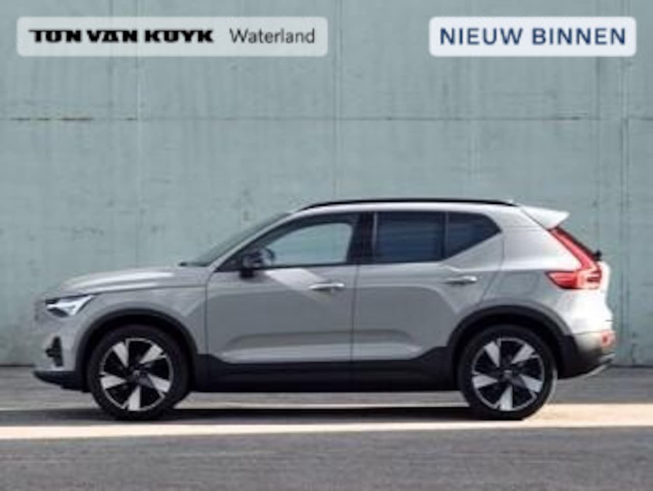 Volvo EX40 - Single Motor Extended Range Business Edition Automaat / 360* camera / Privacy Glass / 19" - AutoWereld.nl