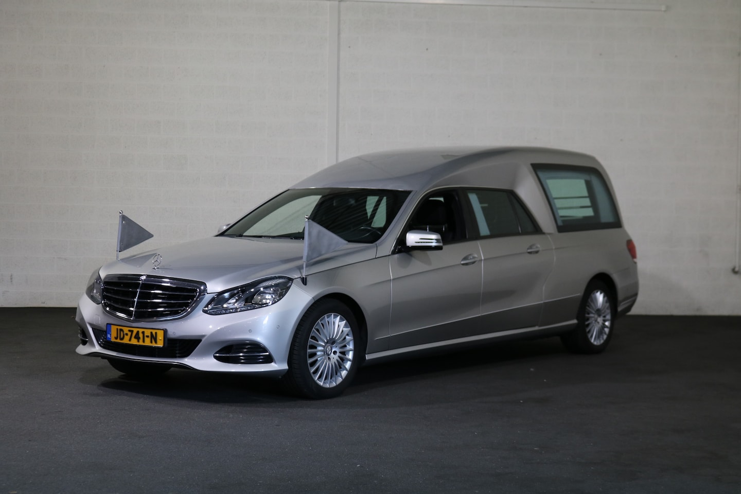 Mercedes-Benz E-klasse - 200 CDI Begrafenisauto - AutoWereld.nl