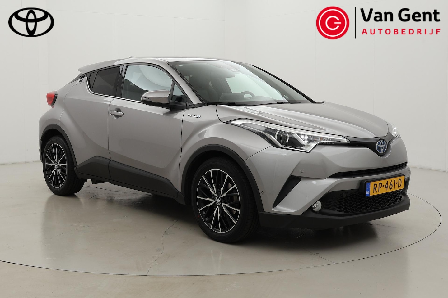 Toyota C-HR - 1.8 Hybrid Executive | Trekhaak | Navigatie | Stoelverwarming | Keyless | Adaptive Cruise - AutoWereld.nl
