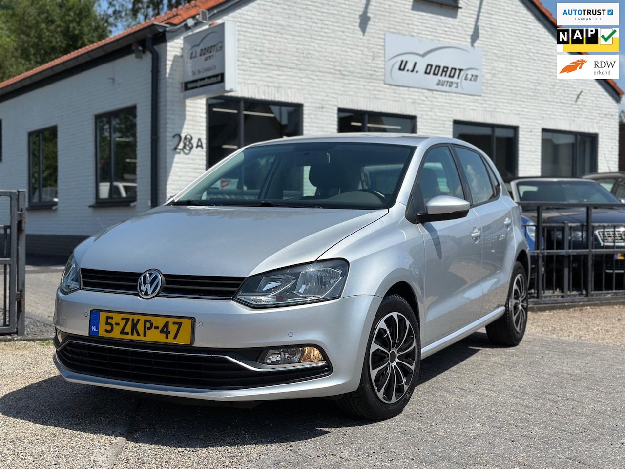 Volkswagen Polo - 1.2 TSI Comfortline ijskoude airco! Nette staat! - AutoWereld.nl