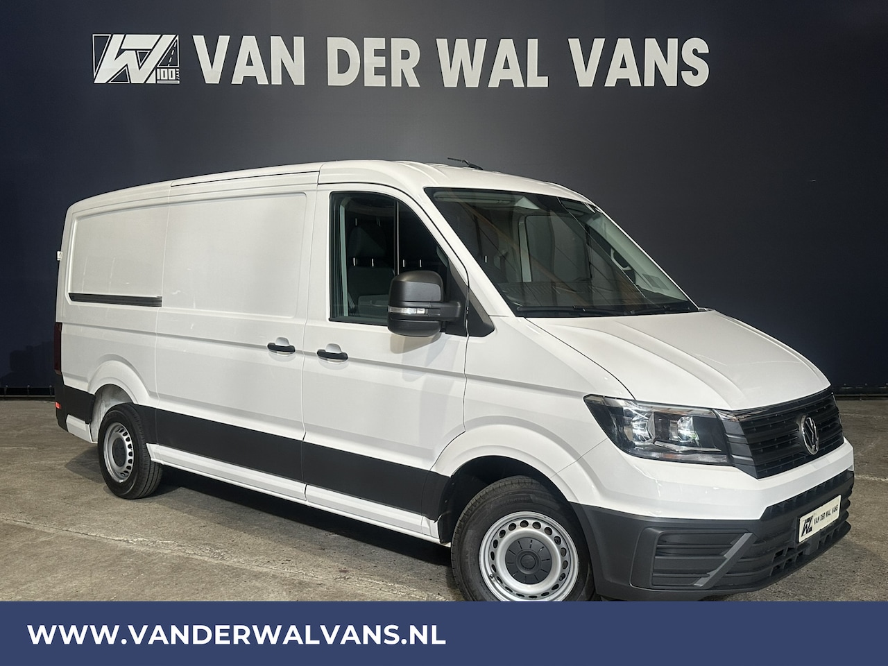Volkswagen Crafter - 2.0 TDI 141pk L3H2 (oude L2H1) Euro6 Airco | Camera | Bijrijdersbank | Apple carplay Andro - AutoWereld.nl