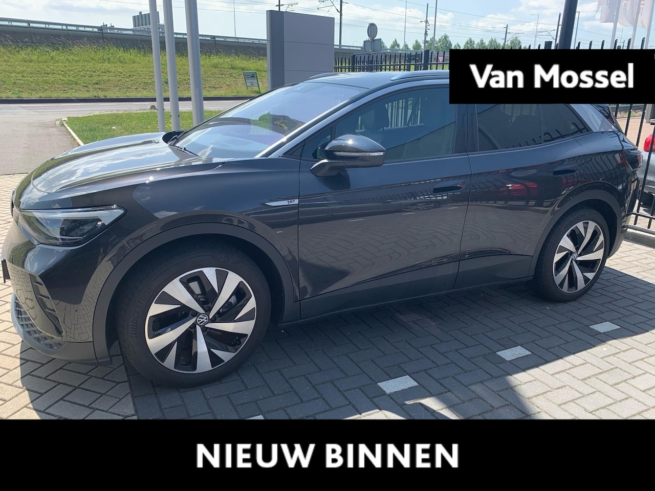 Volkswagen ID.4 - First 77 kWh 204 PK | Automaat | Navigatie | Camera | Parkeersensoren | Stoelverwarming | - AutoWereld.nl