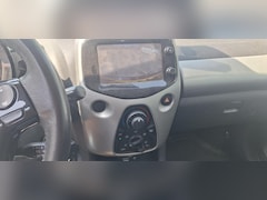Toyota Aygo - 1.0 VVT-i x-clusiv