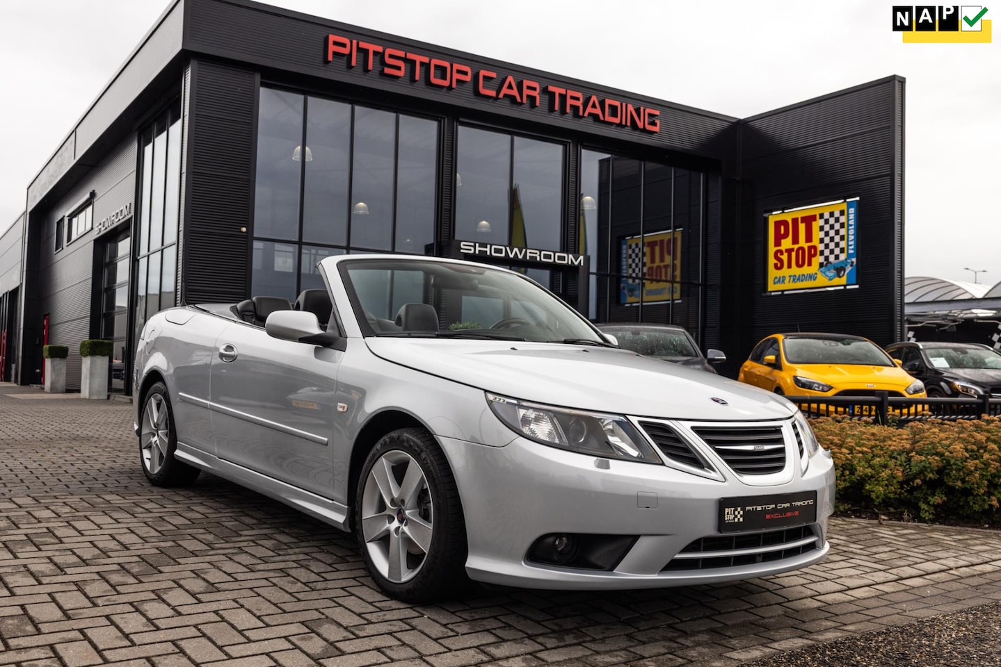 Saab 9-3 Cabrio - 2.0 T Vector 2.0 T Vector, 200PK, Automaat, Memory stoelen, Keurig! - AutoWereld.nl