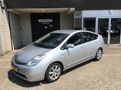 Toyota Prius - 1.5 VVT-i Business Edition / NAVI / DEALER SERVICED / BEAYTYFULL / TREKHAAK