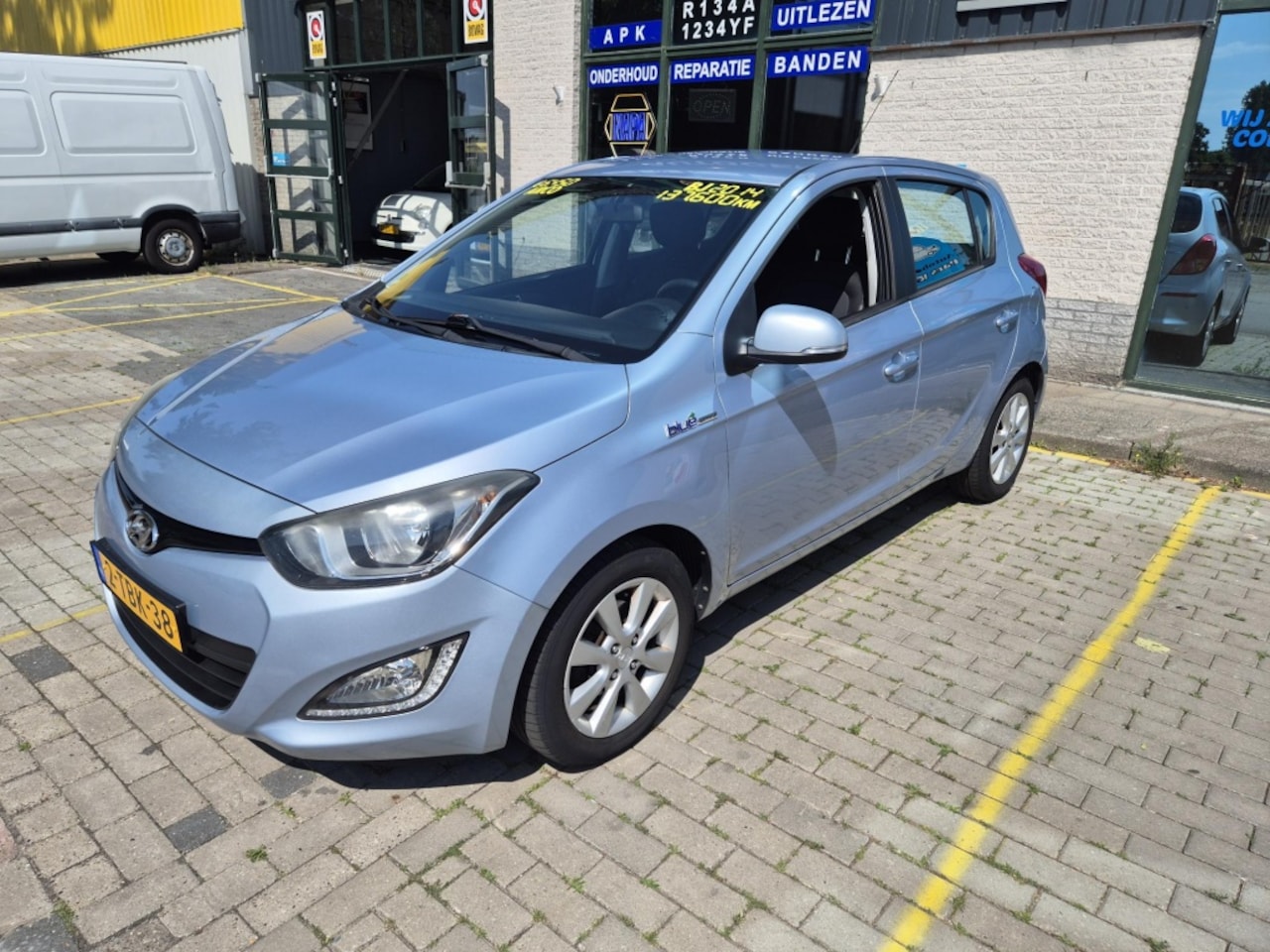 Hyundai i20 - 1.2i i-Deal 1.2i i-Deal - AutoWereld.nl