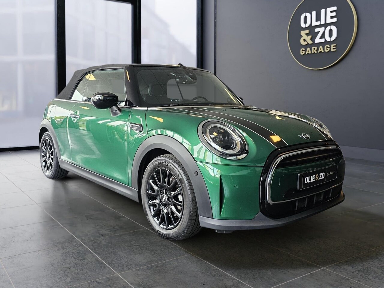 MINI Cabrio - 1.5 Cooper Rockingham GT Edition Mini 1.5 Cooper Rockingham GT Edition - AutoWereld.nl