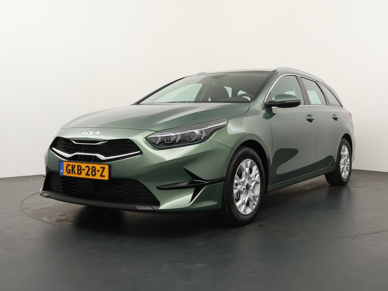 Kia Cee'd Sportswagon - Ceed 1.5 T-GDi DynamicLine Automaat! - Adaptieve Cruise Control - Bluetooth - LED Verlicht - AutoWereld.nl