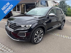 Volkswagen T-Roc - 1.5 TSI ADAP CRUISE PANO TREKH. APPLE
