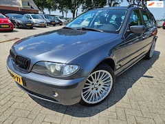 BMW 3-serie Touring - 318i. 2002. Climate/Cruise/Xenon/Lichtmetaal/Trekhaak etc.. APK 03-2026