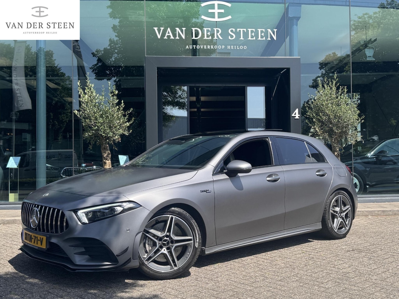 Mercedes-Benz A-klasse - AMG 35 4MATIC Premium Plus Schuifdak | Burmester - AutoWereld.nl
