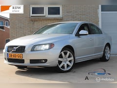 Volvo S80 - 2.5 T Momentum 200PK Trekhaak Airco Navi jongtimer