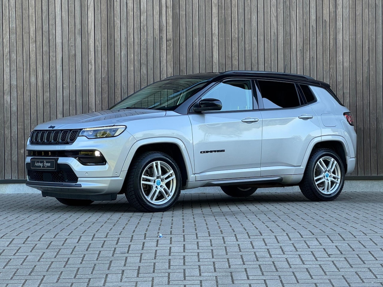 Jeep Compass - 4xe 240 Plug-in Hybrid Electric S / Leder / - AutoWereld.nl
