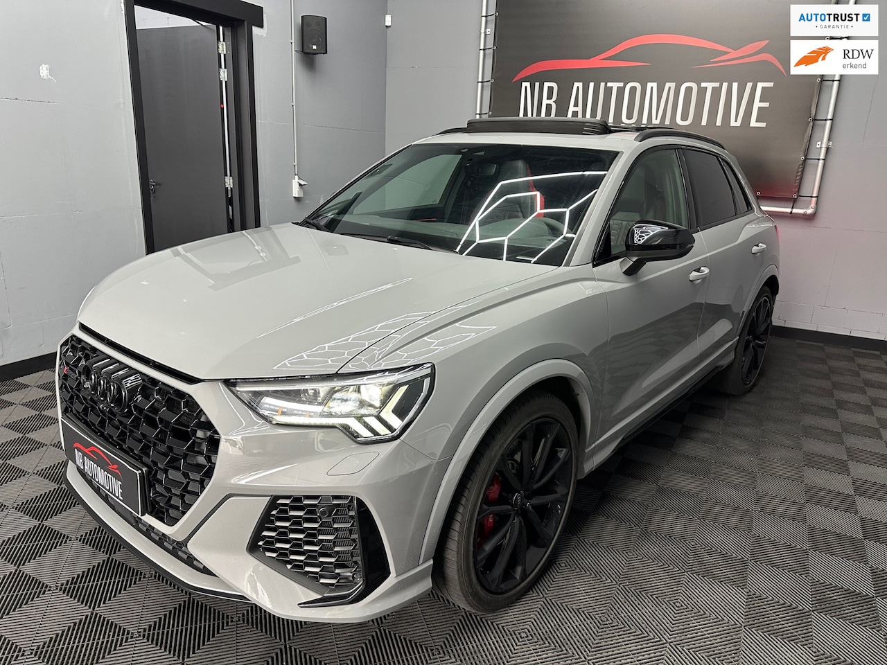 Audi RSQ3 - 2.5 TFSI Quattro - AutoWereld.nl