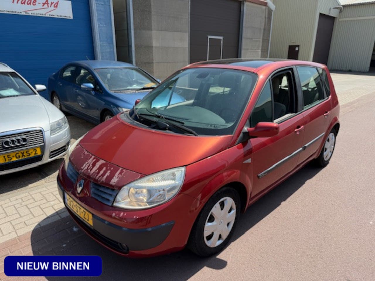 Renault Scénic - 2.0-16V Dynamique 2006 - APK mei 2026 Panoramadak Leuke auto met trekhaak, Airco, 4 elektr - AutoWereld.nl