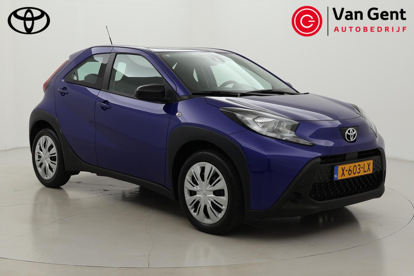 Toyota Aygo X - 1.0 VVT-i S-CVT Play | Apple Carplay / Android Auto | Adaptive Cruise | Airco | Camera | R - AutoWereld.nl
