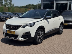 Peugeot 3008 - 1.2 PureTech GT-Line / Trekhaak / Panoramadak / Camera / 18'' / Half leder / Navigatie / S