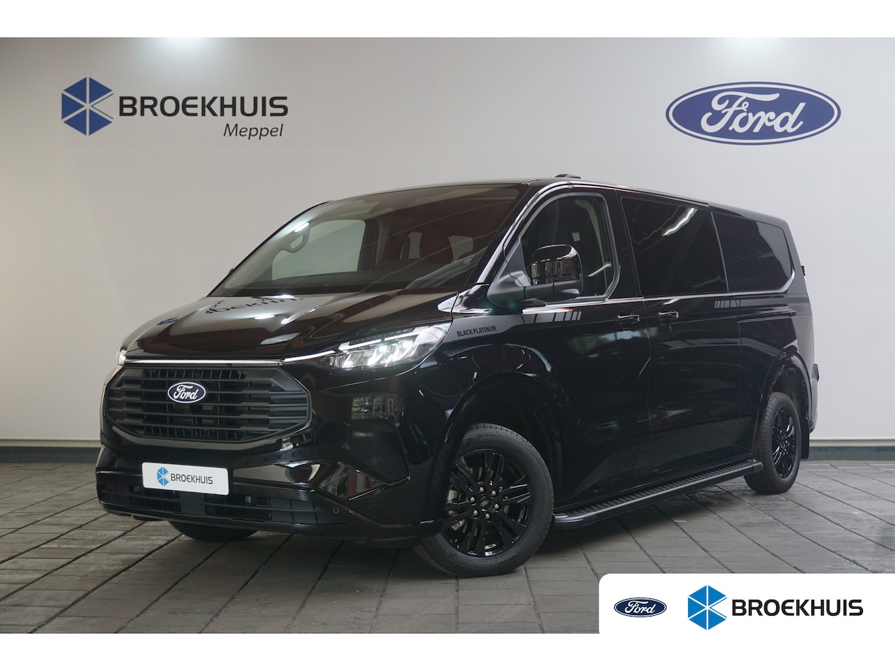 Ford Transit Custom - 320 2.5 PHEV L2H1 Limited Black Platinum Dubbel Cabine - AutoWereld.nl