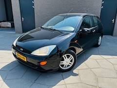 Ford Focus - 1.4-16V Trend|3 Drs |AIRCO| Metallic Lak |lichtmetaal|Cruise-control Nieuwe APK|