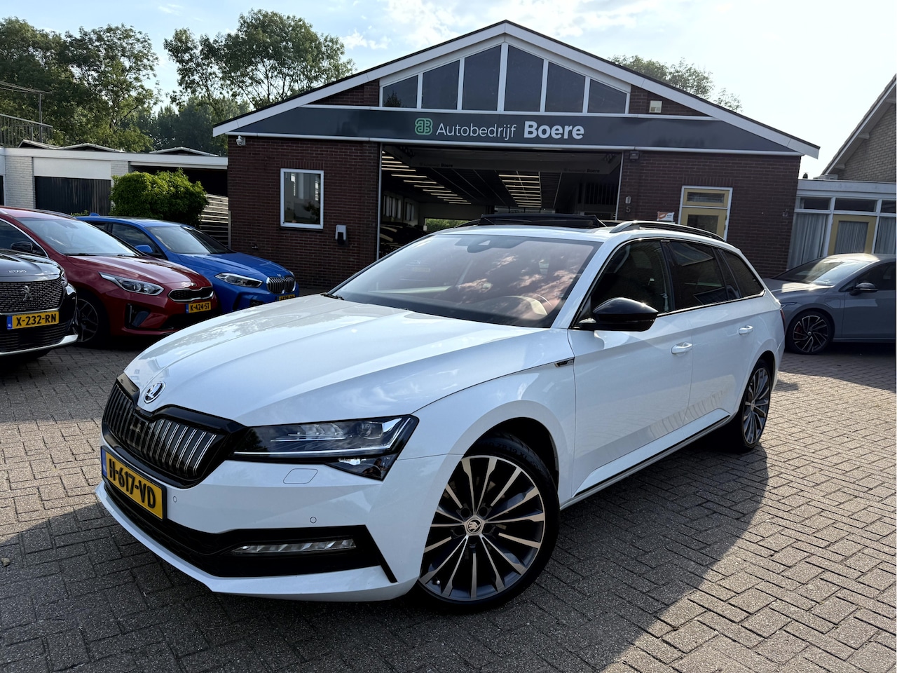 Skoda Superb Combi - 1.4 TSI iV Phev Sportline Business Vol opties!! - AutoWereld.nl