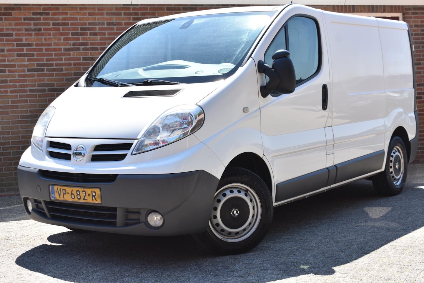 Nissan Primastar - 2.0 dCi L1H1 Business '15 Airco BTW - AutoWereld.nl