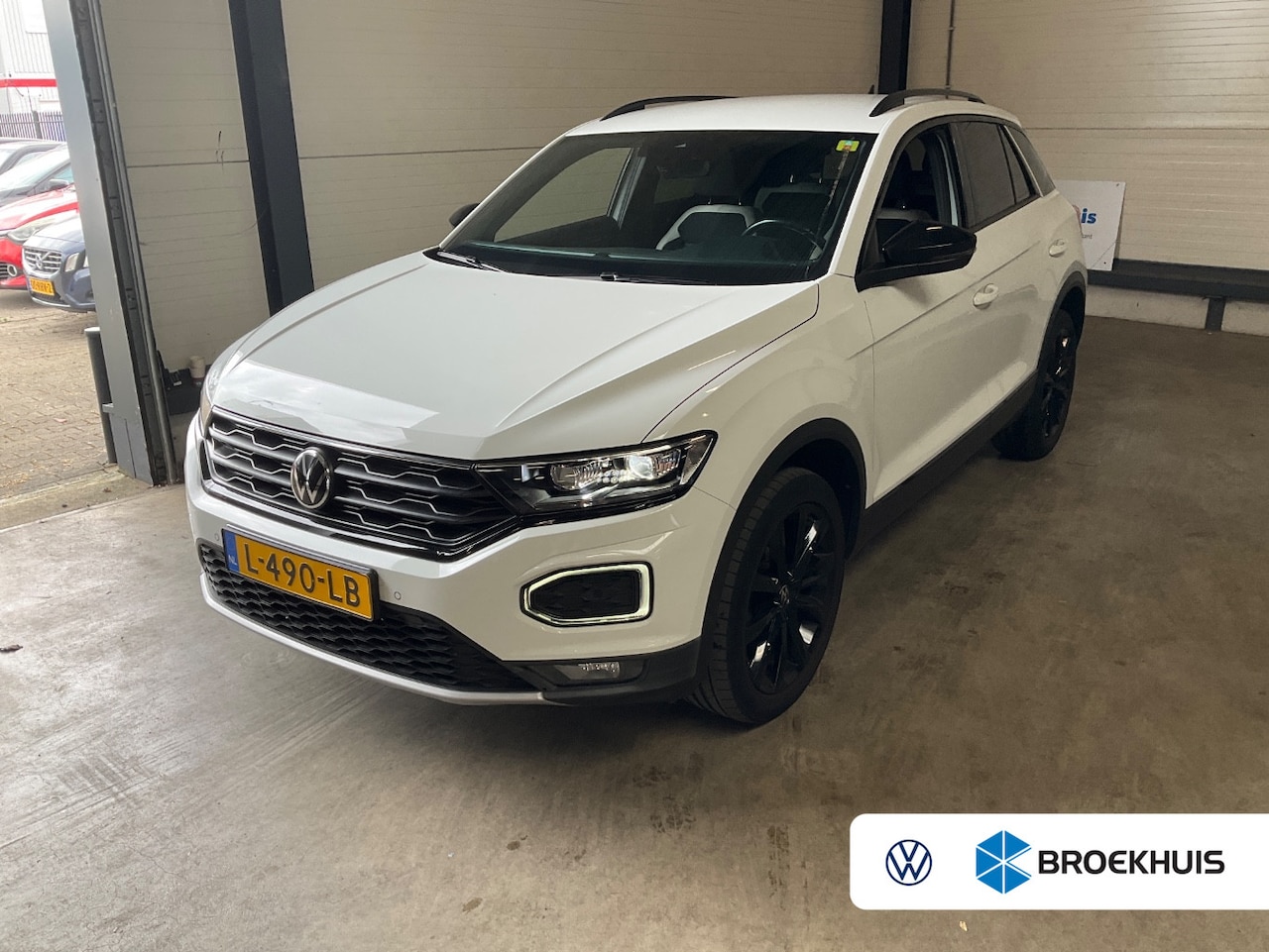 Volkswagen T-Roc - 1.5 TSI 150 pk Sport 7-DSG | Achteruitrijcamera | Airco (automatisch) | Buitenspiegels ele - AutoWereld.nl