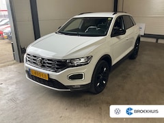 Volkswagen T-Roc - 1.5 TSI 150 pk Sport 7-DSG | Achteruitrijcamera | Airco (automatisch) | Buitenspiegels ele