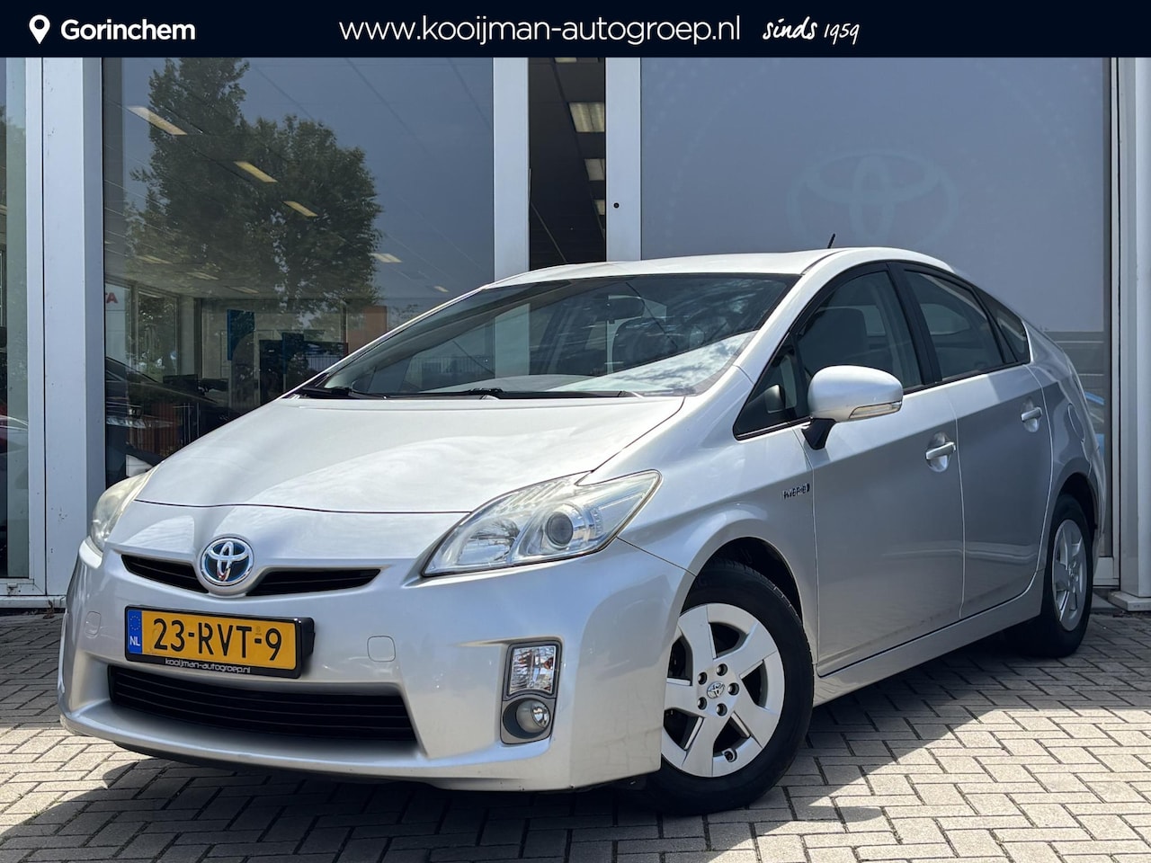 Toyota Prius - 1.8 Comfort | 1e Eigenaar | NIEUW Geleverd en Onderhouden | Head up Display | Climate Cont - AutoWereld.nl