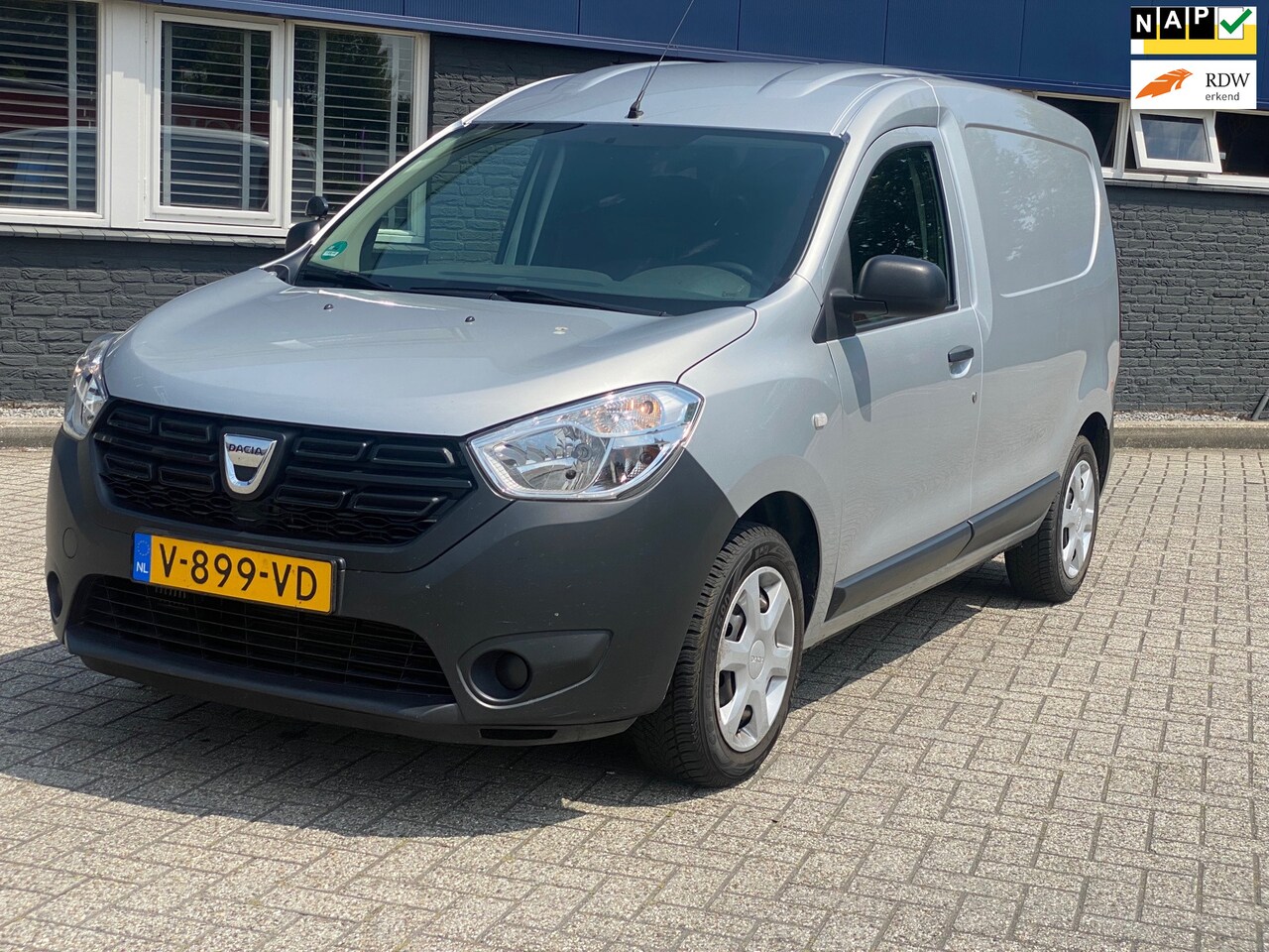 Dacia Dokker - 1.5 dCi 75 Ambiance/nap/3e EIG/ dealeronderhouden/ 1jaar apk/ airco/ navi/ zeer nette auto - AutoWereld.nl