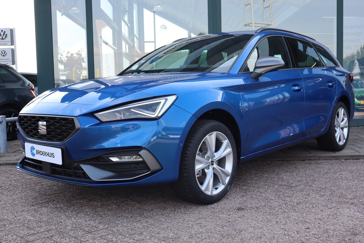 SEAT Leon Sportstourer - FR Business - eHybrid | Achteruitrijcamera | Automatisch dimmende binnenspiegel | Dakhemel - AutoWereld.nl