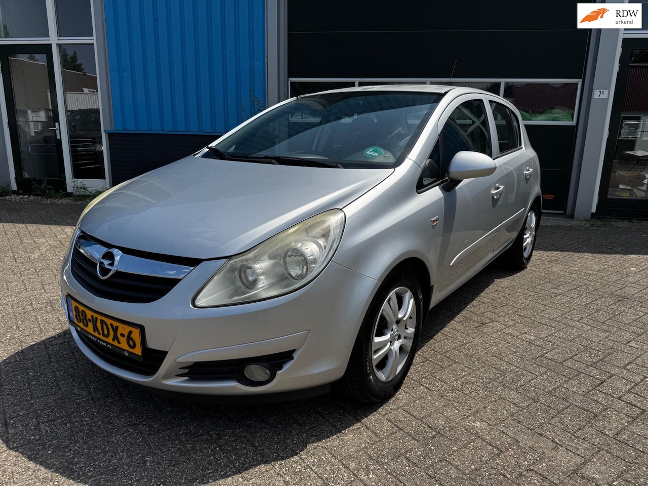 Opel Corsa - 1.4-16V Edition | Airco - AutoWereld.nl