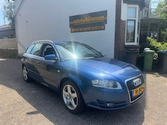 Audi A4 Avant - 1.6 LET OP MOTOR ROOKT SOMS