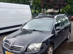 Toyota Avensis Wagon - 1.8 VVTi Luna