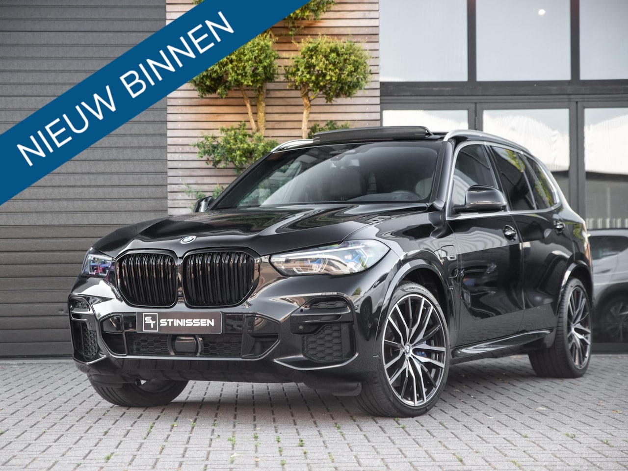 BMW X5 - xDrive45e High Executive M-Pakket Pano Laser Trekhaak - AutoWereld.nl