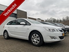 Opel Astra Sports Tourer - 1.4 Edition Airco Navi Cruise control PDC